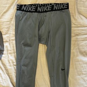 Nike Pro 3/4 Grey Mens Leggings Size M fits Women’s M-L